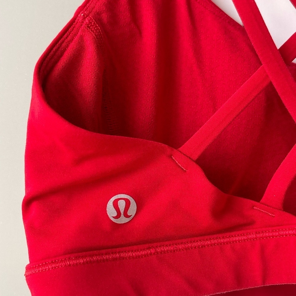 Lululemon Women's Sports Bra - Picture 3 of 3